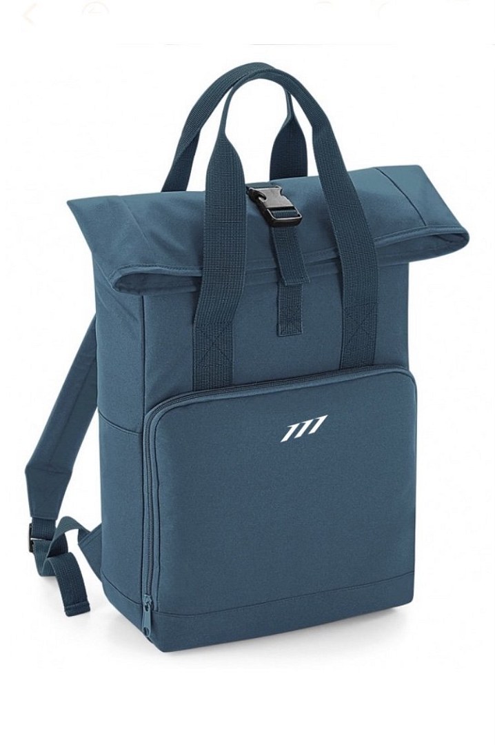 Modrý batoh s výšivkou 111